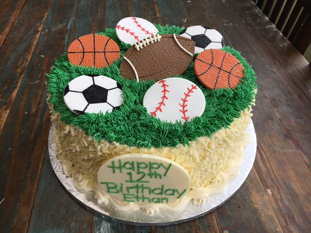 Theme-Sports-Pineapple-Cake