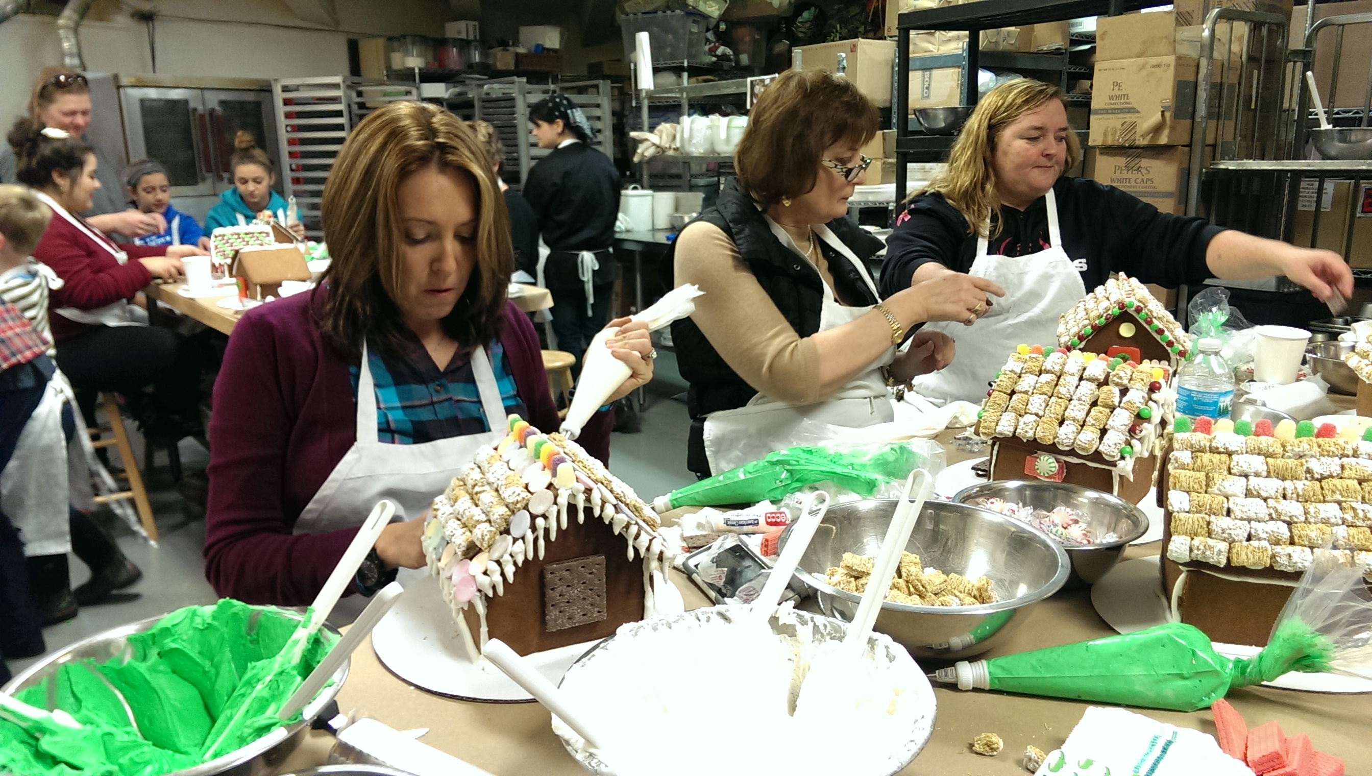 GINGERBREAD HOUSE CLASS