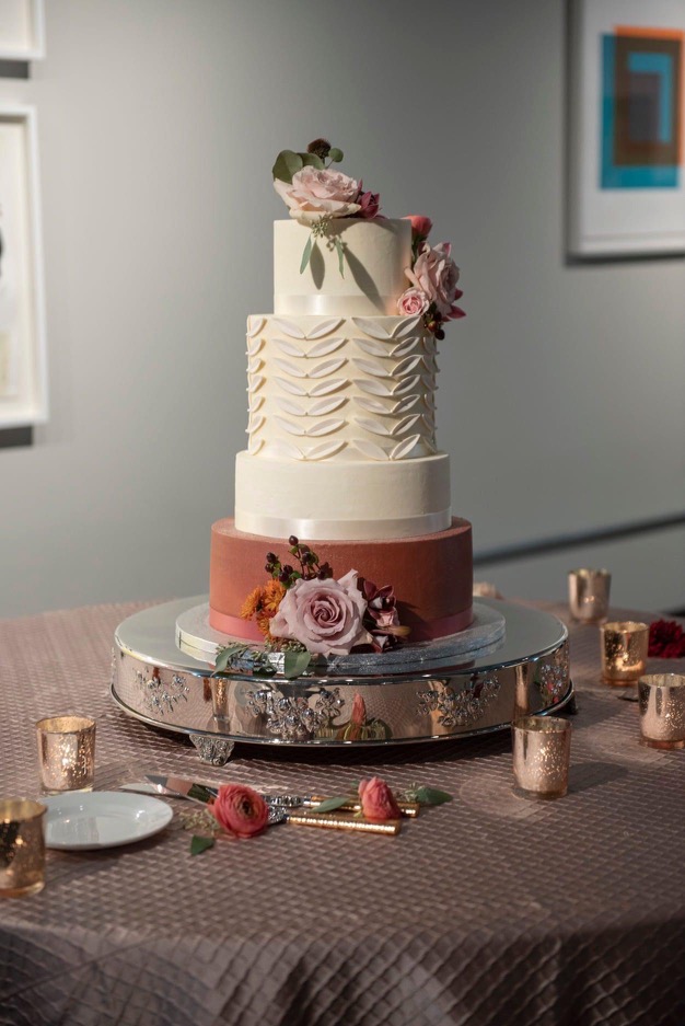 Allison & Ben's wedding cake